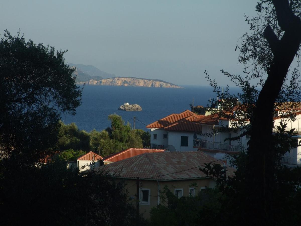 Magda'S Hotel Apartments Parga Exterior photo