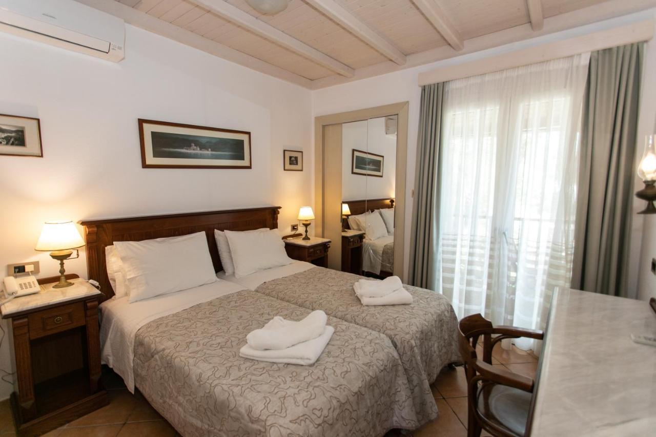 Magda'S Hotel Apartments Parga Exterior photo