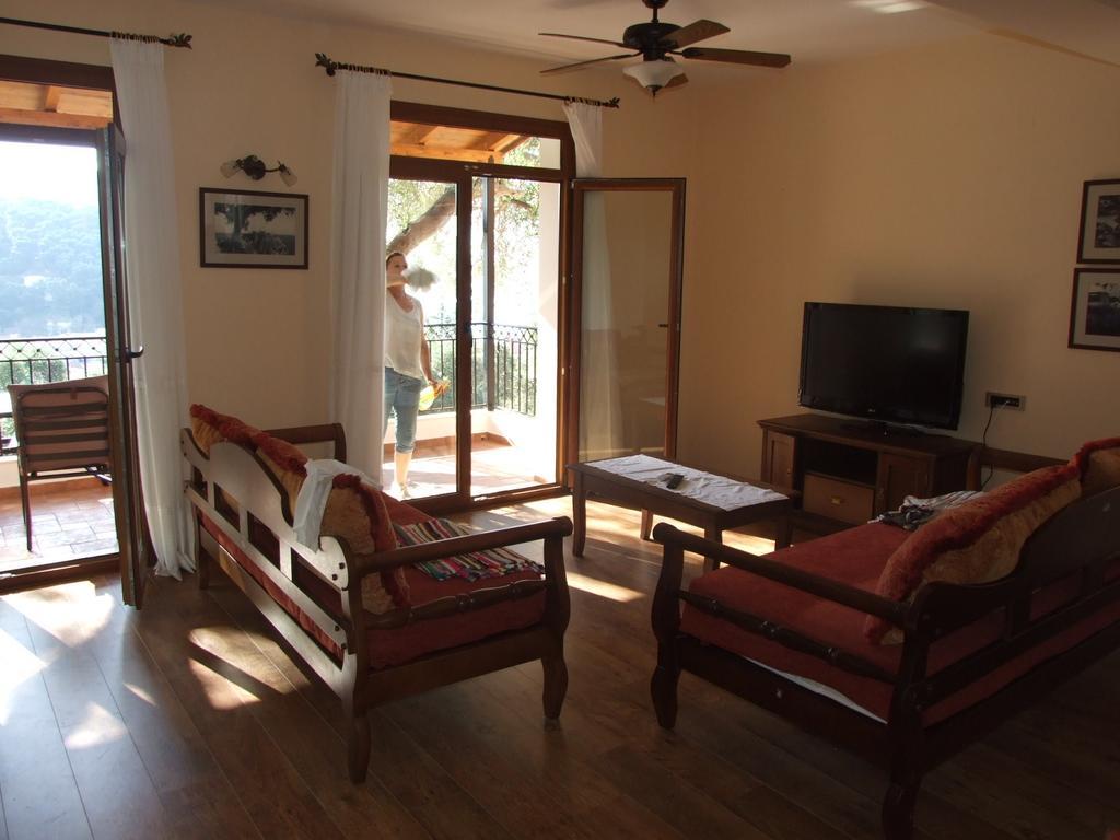Magda'S Hotel Apartments Parga Room photo